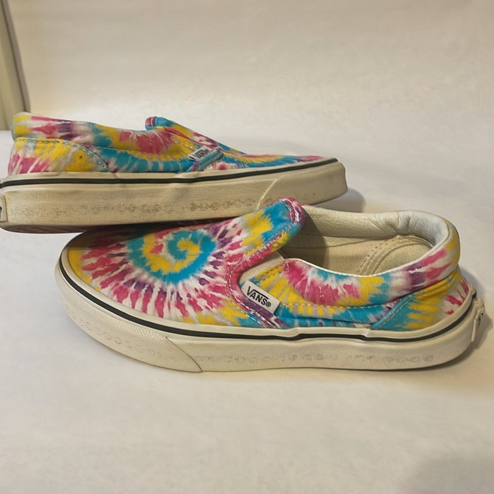 VANS Girls Slip-on Sneakers Tie Dye Design (Girls 3)